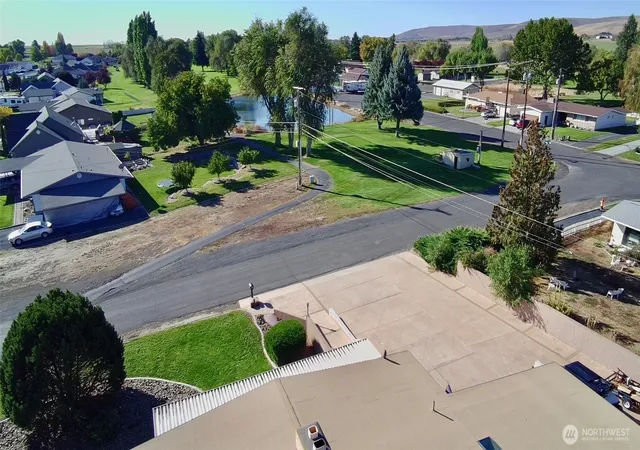 Photo 3 of Single family home for sale at 840 Braeburn Pl NW, Soap Lake, WA 98851 | MLS# NWM2509667 | Listing updated on 2026-09-21