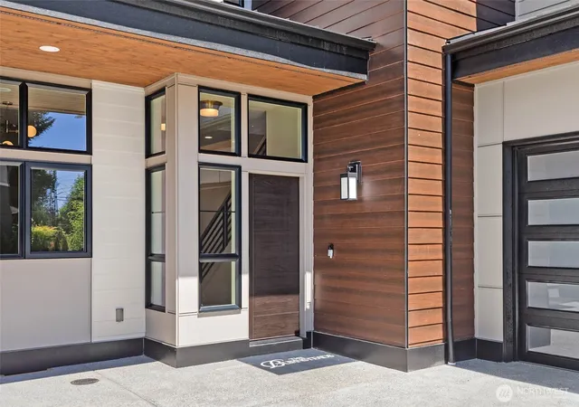 Photo 1 of Single family home for sale at 13128 Ne 103rd Place, Kirkland, WA 98033 | MLS# NWM2509676 | Listing updated on 2026-09-21