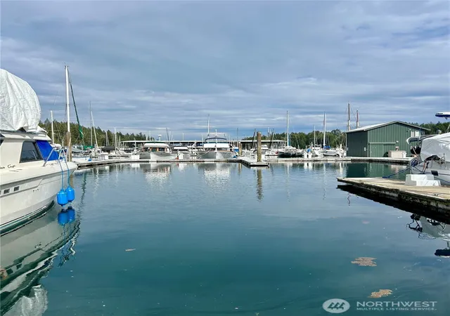 Photo 4 of House for sale at 101 Pleasant Harbor Marina #C-21, Brinnon, WA 98320 | MLS# NWM2509773 | Listing updated on 2026-09-21