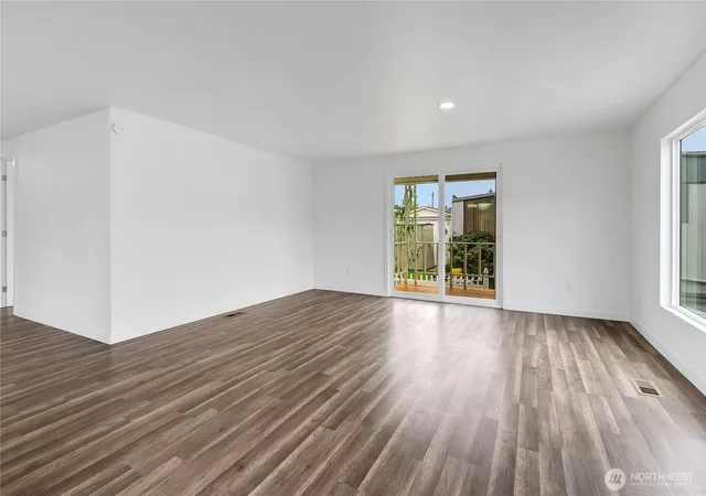 Photo 4 of Sale Pending at 10521 60th Street Ct E #163, Puyallup, WA 98372 | MLS# NWM2509820 | Listing updated on 2026-09-27