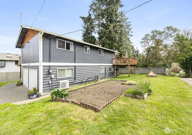 Photo 3 of Single family home for sale at 1507 S B St, Port Angeles, WA 98363 | MLS# NWM2509827 | Listing updated on 2026-09-26