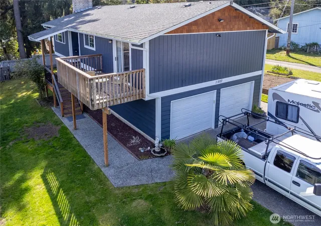 Photo 4 of Single family home for sale at 1507 S B St, Port Angeles, WA 98363 | MLS# NWM2509827 | Listing updated on 2026-09-26