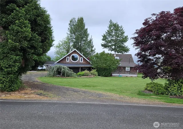 Photo 1 of Single family home for sale at 20 E Sunny Sands Rd, Cathlamet, WA 98612 | MLS# NWM2509843 | Listing updated on 2026-09-28