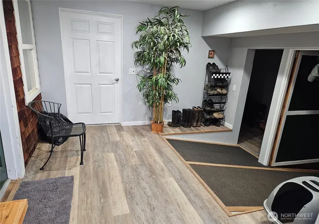 Photo 2 of Single family home for sale at 20 E Sunny Sands Rd, Cathlamet, WA 98612 | MLS# NWM2509843 | Listing updated on 2026-09-28