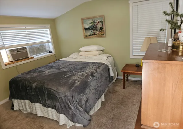 Photo 4 of Single family home for sale at 20 E Sunny Sands Rd, Cathlamet, WA 98612 | MLS# NWM2509843 | Listing updated on 2026-09-28