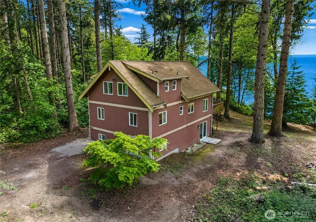 Photo 1 of Single family home for sale at 97 B Port Gardner Dr, Everett, WA 98201 | MLS# NWM2509860 | Listing updated on 2026-09-21