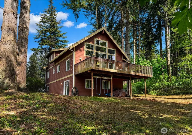 Photo 2 of Single family home for sale at 97 B Port Gardner Dr, Everett, WA 98201 | MLS# NWM2509860 | Listing updated on 2026-09-21