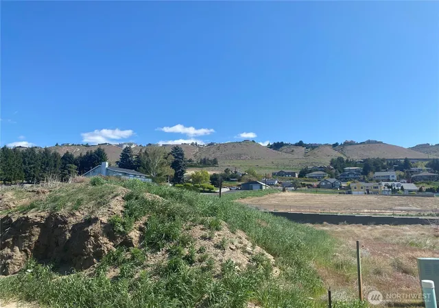 Photo 1 of Land for sale at 169 Harold St Ne, East Wenatchee, WA 98802 | MLS# NWM2509931 | Listing updated on 2026-09-21
