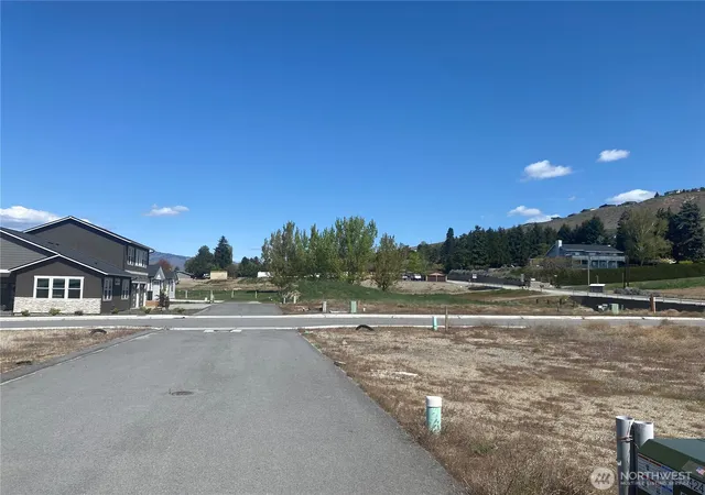 Photo 2 of Land for sale at 183 Harold St Ne, East Wenatchee, WA 98802 | MLS# NWM2509933 | Listing updated on 2026-09-21
