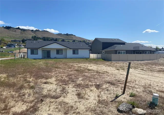 Photo 1 of Land for sale at 129 Harold St Ne, East Wenatchee, WA 98802 | MLS# NWM2509943 | Listing updated on 2026-09-21