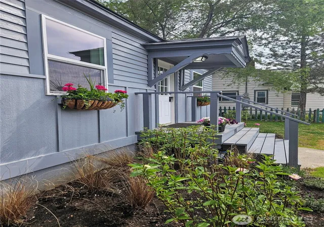 Photo 2 of Single family home for sale at 108 W 3rd Street, Lind, WA 99341 | MLS# NWM2509959 | Listing updated on 2026-09-21