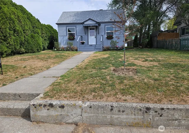 Photo 4 of Single family home for sale at 108 W 3rd Street, Lind, WA 99341 | MLS# NWM2509959 | Listing updated on 2026-09-21