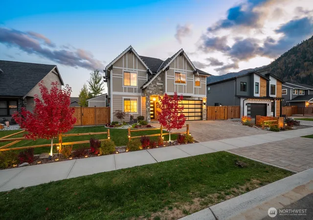 Photo 3 of Single family home for sale at 311 Pinegrass St, Leavenworth, WA 98826 | MLS# NWM2509962 | Listing updated on 2026-09-21