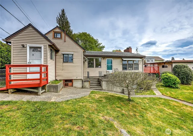 Photo 3 of Sale Pending at 1408 Winfield Ave, Bremerton, WA 98310 | MLS# NWM2509976 | Listing updated on 2026-09-30