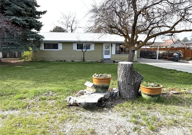 Photo 2 of Single family home for sale at 104 W 1st Street, Waterville, WA 98858 | MLS# NWM2510012 | Listing updated on 2026-09-27