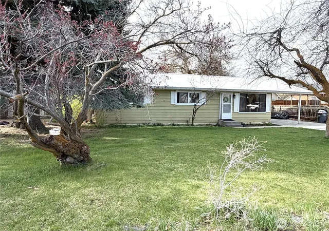 Photo 3 of Single family home for sale at 104 W 1st Street, Waterville, WA 98858 | MLS# NWM2510012 | Listing updated on 2026-09-27