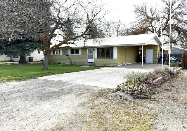 Photo 3 of Single family home for sale at 104 W 1st Street, Waterville, WA 98858 | MLS# NWM2510012 | Listing updated on 2026-09-27