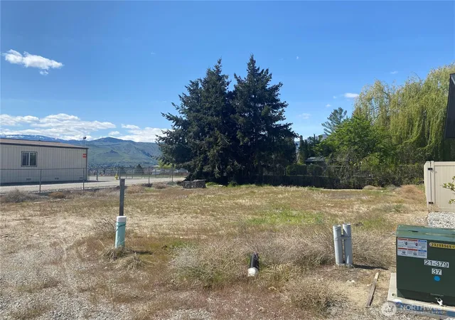 Photo 2 of Land for sale at 116 Harold St Ne, East Wenatchee, WA 98802 | MLS# NWM2510042 | Listing updated on 2026-09-21