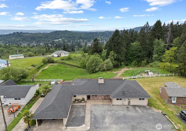 Photo 3 of Sale Pending at 507 Williams Finney Rd, Kelso, WA 98626 | MLS# NWM2510075 | Listing updated on 2026-10-01