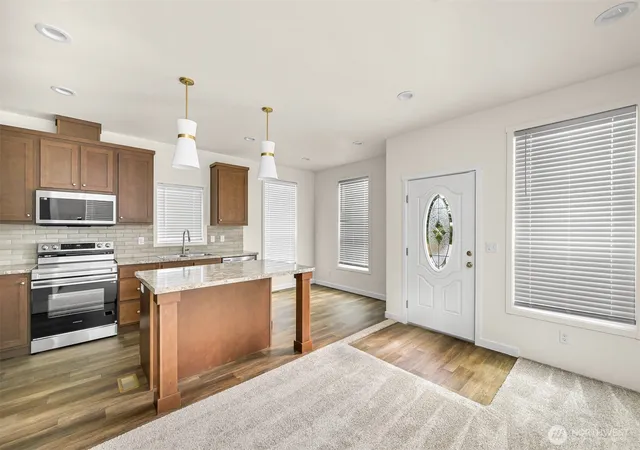 Photo 3 of Manufactured home for sale at 4672 Birch Bay Lynden Rd #83, Blaine, WA 98230 | MLS# NWM2510082 | Listing updated on 2026-09-21