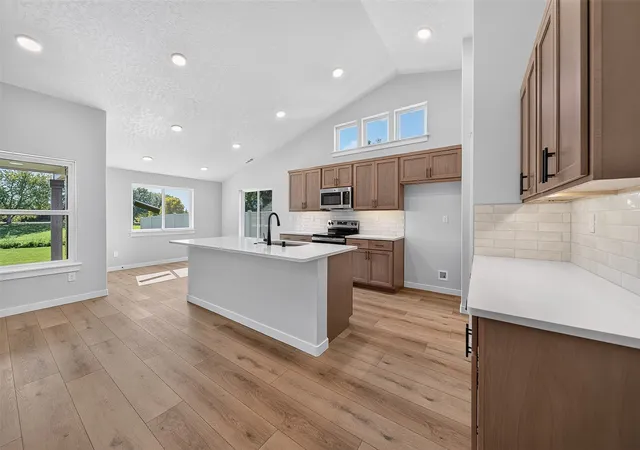 Photo 3 of Single family home for sale at 819 Ava St, Walla Walla, WA 99362 | MLS# NWM2510110 | Listing updated on 2026-10-17