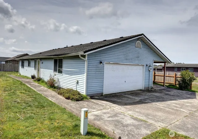 Photo 3 of Single family home for sale at 816 325th Street, Ocean Park, WA 98640 | MLS# NWM2510116 | Listing updated on 2026-09-21