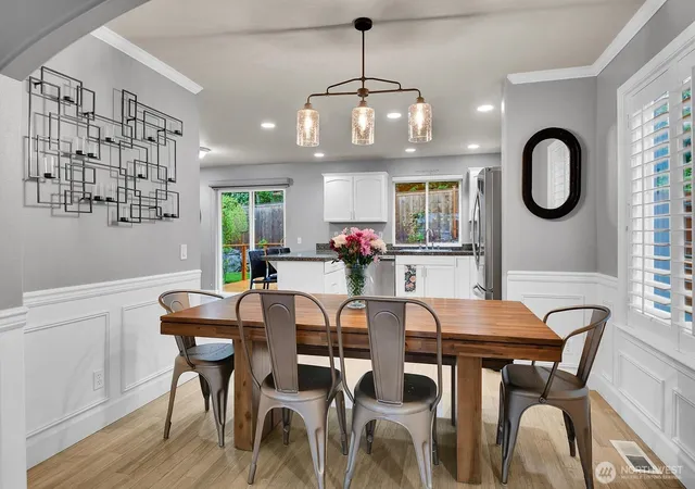Photo 3 of Single family home for sale at 10116 28th Drive SE, Everett, WA 98208 | MLS# NWM2510135 | Listing updated on 2026-09-21