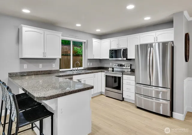 Photo 4 of Single family home for sale at 10116 28th Drive SE, Everett, WA 98208 | MLS# NWM2510135 | Listing updated on 2026-09-21