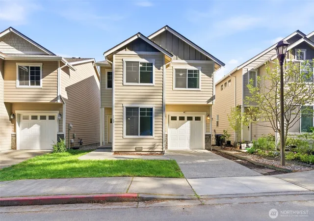 Photo 3 of Single family home for sale at 1569 Ne Fontaine Way, Poulsbo, WA 98370 | MLS# NWM2510156 | Listing updated on 2026-09-21