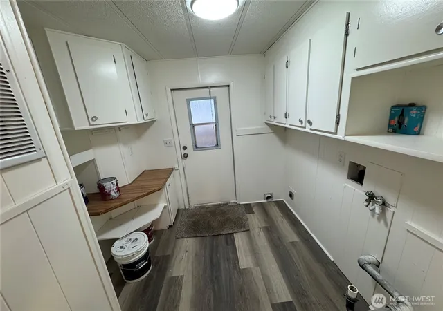 Photo 3 of Manufactured home for sale at 5705 Litterock Rd SW #10, Tumwater, WA 98512 | MLS# NWM2510220 | Listing updated on 2026-09-21