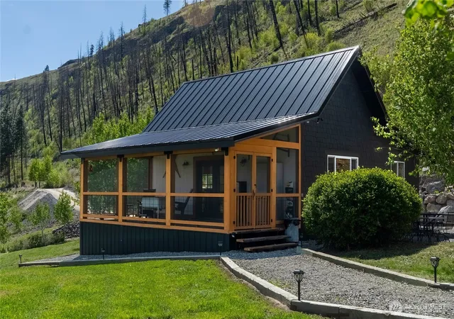 Photo 3 of Single family home for sale at 30 Alkali Cuttoff Rd, Riverside, WA 98849 | MLS# NWM2510229 | Listing updated on 2026-09-21