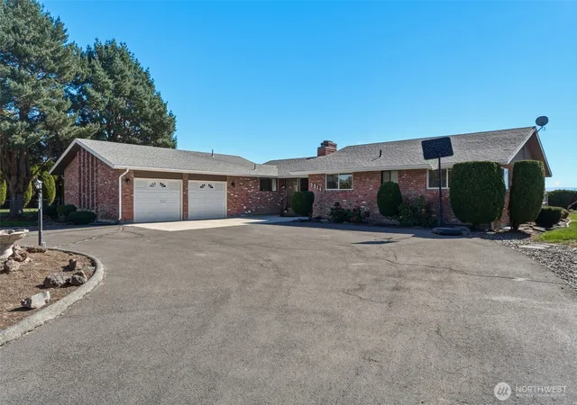 Photo 1 of Single family home for sale at 2314 Frazier Dr, Walla Walla, WA 99362 | MLS# NWM2510230 | Listing updated on 2026-10-12