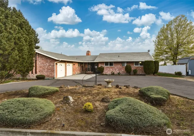 Photo 3 of Single family home for sale at 2314 Frazier Dr, Walla Walla, WA 99362 | MLS# NWM2510230 | Listing updated on 2026-09-30