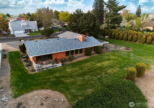 Photo 3 of Single family home for sale at 2314 Frazier Dr, Walla Walla, WA 99362 | MLS# NWM2510230 | Listing updated on 2026-09-30