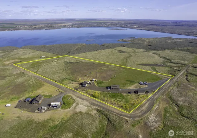 Photo 2 of Single family home for sale at 169 Banks Lake View Rd #99115, Coulee City, WA 99115 | MLS# NWM2510256 | Listing updated on 2026-09-21
