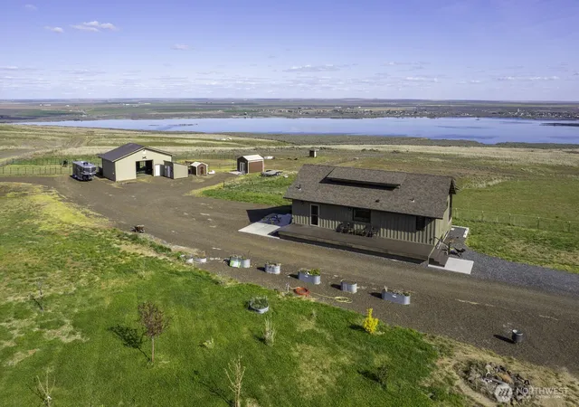 Photo 3 of Single family home for sale at 169 Banks Lake View Rd #99115, Coulee City, WA 99115 | MLS# NWM2510256 | Listing updated on 2026-09-21