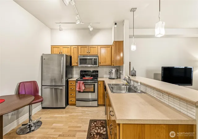 Photo 4 of Condo for sale at 910 Harris Ave #208, Bellingham, WA 98225 | MLS# NWM2510266 | Listing updated on 2026-09-30