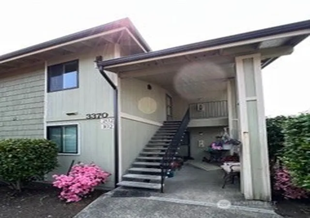 Photo 2 of Condo for sale at 3370 Narrows View Ln Ne #202, Bremerton, WA 98310 | MLS# NWM2510361 | Listing updated on 2026-09-27