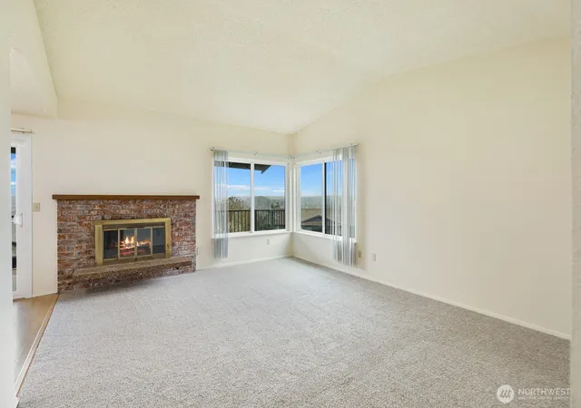 Photo 3 of Condo for sale at 3370 Narrows View Ln NE #202, Bremerton, WA 98310 | MLS# NWM2510361 | Listing updated on 2026-09-27
