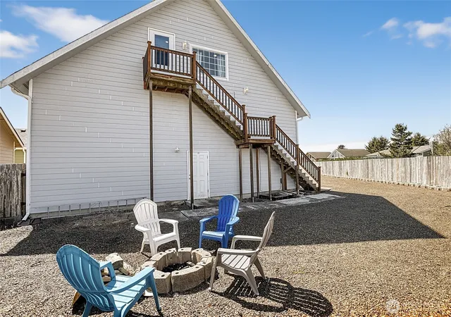 Photo 4 of Single family home for sale at 964 Attu Ct SW, Ocean Shores, WA 98569 | MLS# NWM2510521 | Listing updated on 2026-09-21