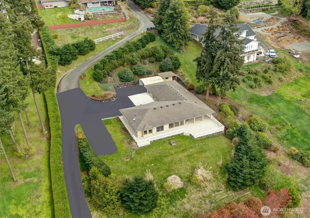 Photo 3 of Single family home for sale at 10702 Se 318th Place, Auburn, WA 98092 | MLS# NWM2510524 | Listing updated on 2026-09-21