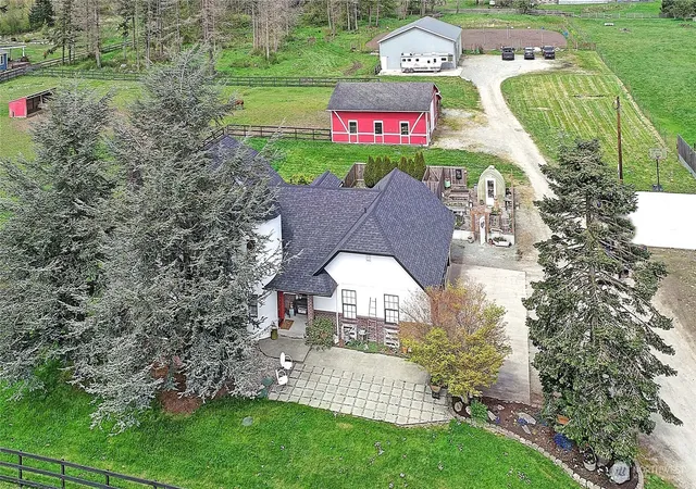 Photo 3 of Sale Pending at 755 E N Camano Dr, Camano Island, WA 98282 | MLS# NWM2510665 | Listing updated on 2026-09-30