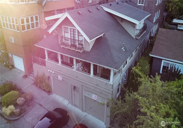 Photo 2 of Sale Pending at 812 E Gwinn Pl, Seattle, WA 98102 | MLS# NWM2510674 | Listing updated on 2026-08-11