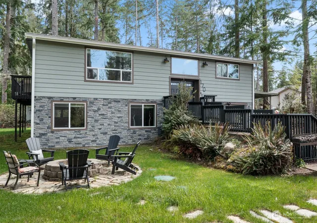 Photo 2 of Single family home for sale at 170 E Country Clb Dr N, Union, WA 98592 | MLS# NWM2510676 | Listing updated on 2026-09-21
