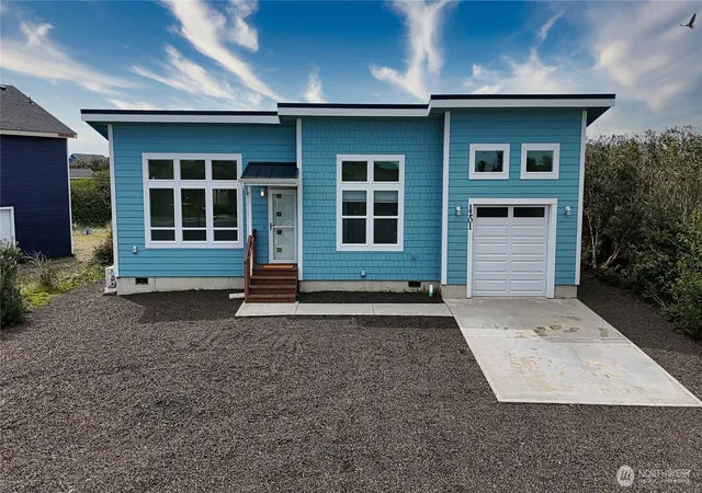 Photo 1 of Single family home for sale at 1201 E Ocean Shrs Blvd Sw, Ocean Shores, WA 98569 | MLS# NWM2510697 | Listing updated on 2026-09-29