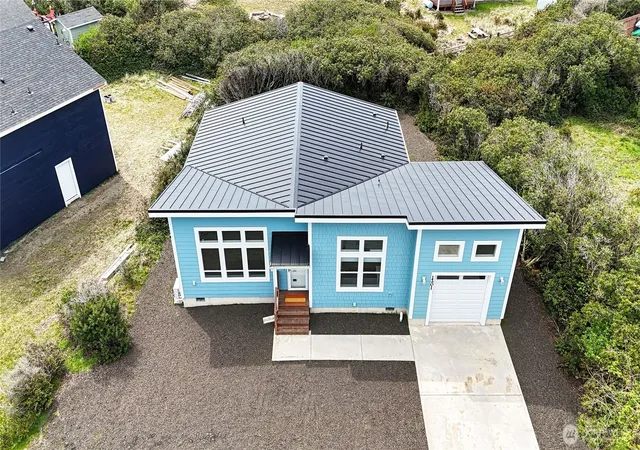 Photo 2 of Single family home for sale at 1201 E Ocean Shrs Blvd Sw, Ocean Shores, WA 98569 | MLS# NWM2510697 | Listing updated on 2026-09-29