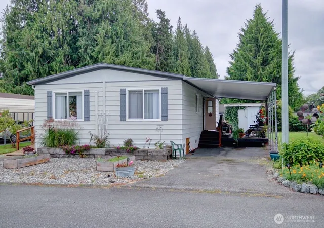 Photo 1 of Manufactured home for sale at 920 Maple Ln #3, Sedro Woolley, WA 98284 | MLS# NWM2510702 | Listing updated on 2026-09-21