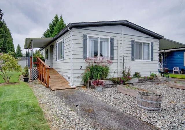 Photo 2 of Manufactured home for sale at 920 Maple Ln #3, Sedro Woolley, WA 98284 | MLS# NWM2510702 | Listing updated on 2026-09-21