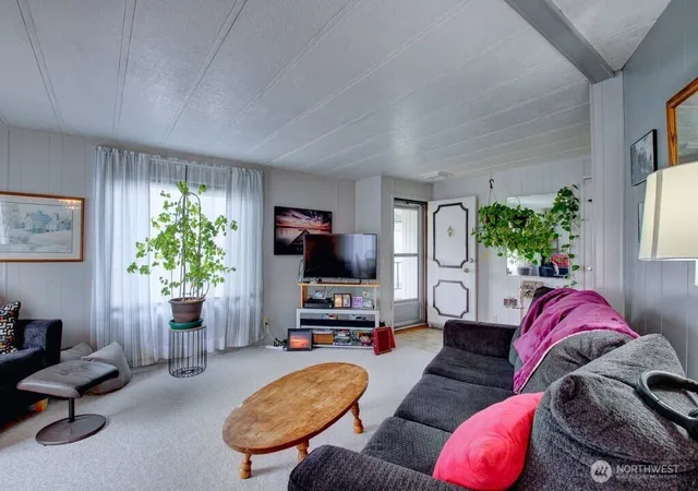Photo 3 of Manufactured home for sale at 920 Maple Ln #3, Sedro Woolley, WA 98284 | MLS# NWM2510702 | Listing updated on 2026-09-21