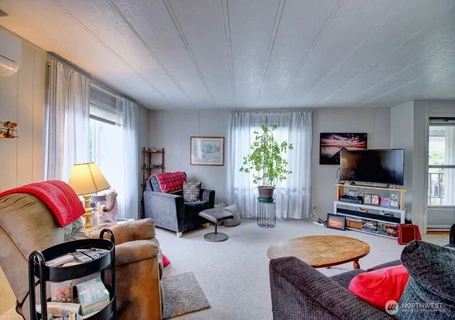 Photo 3 of Manufactured home for sale at 920 Maple Ln #3, Sedro Woolley, WA 98284 | MLS# NWM2510702 | Listing updated on 2026-09-21